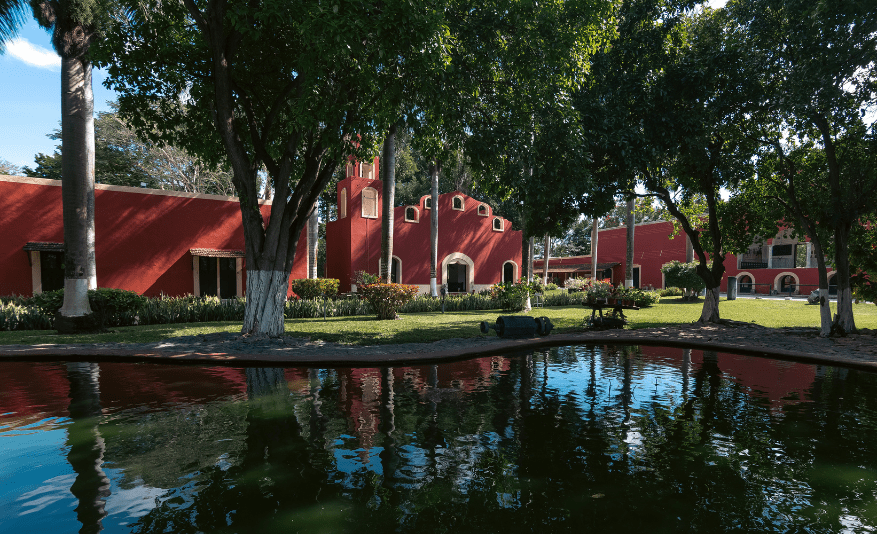 Jardin principal Hacienda Kancabchén